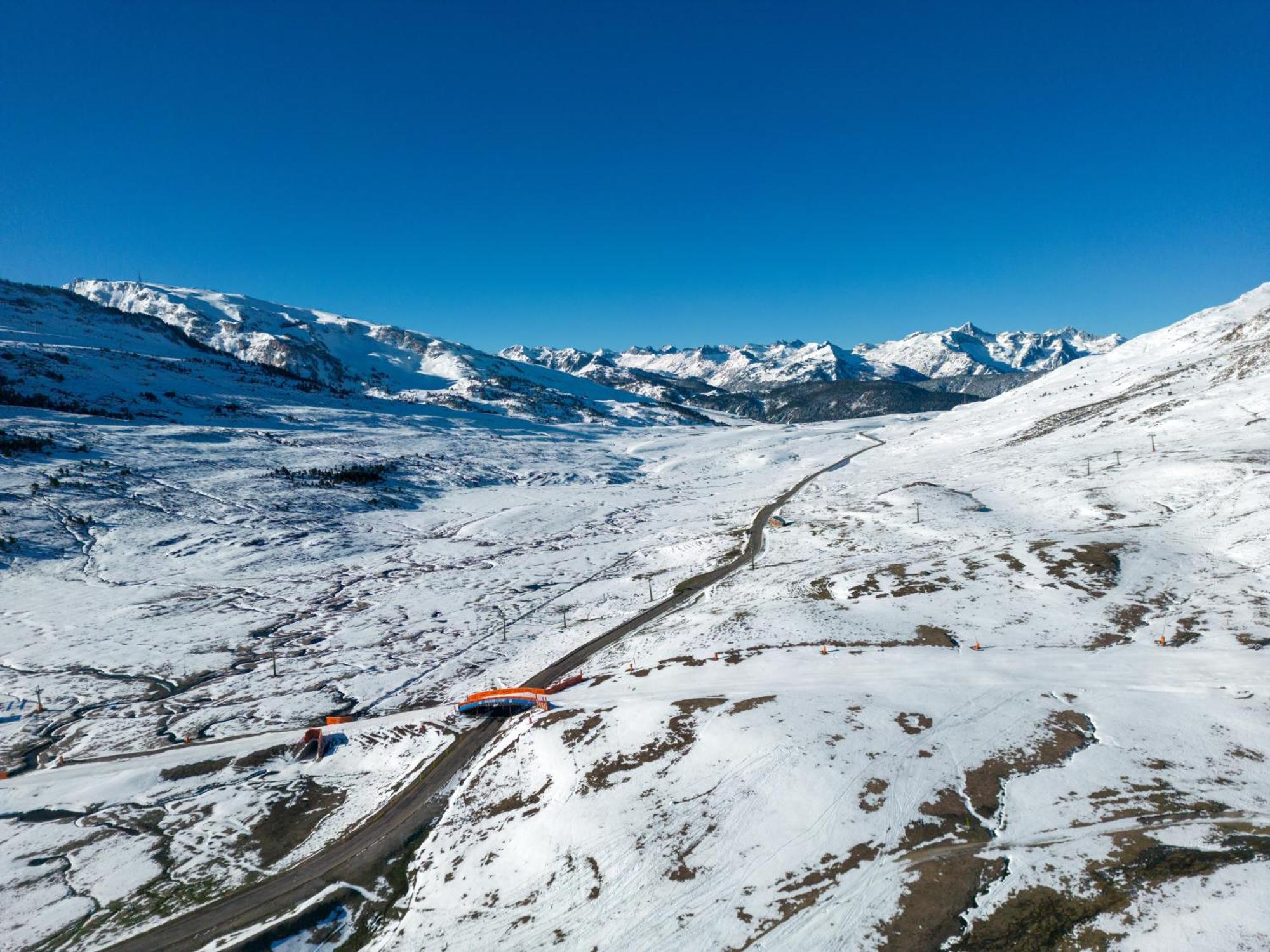 Hotel Val De Neu G.L. Baqueira Beret Esterno foto